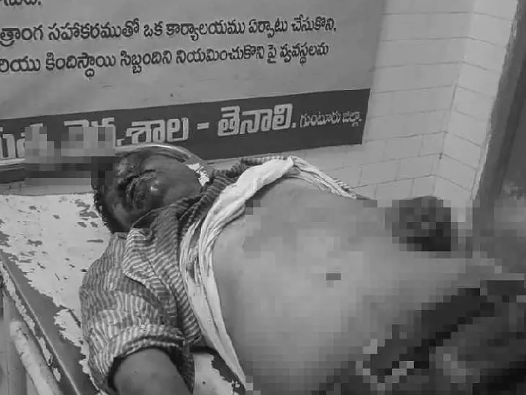 దారుణం.. కర్రలు, రాళ్లతో కొట్టి హత్య