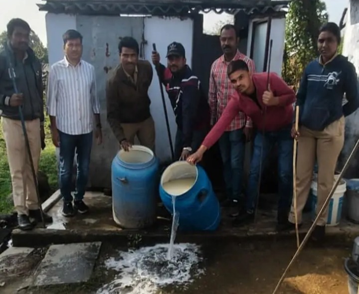 గుడుంబా స్థావరాల పై పోలీసులు అకస్మిక దాడులు