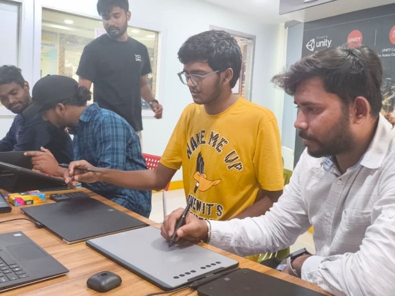 యానిమేషన్, వీడియోగ్రఫీ వైపు యువత చూపు..!