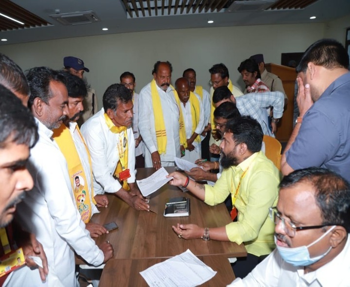 సమస్యల పరిష్కారం కోసం కట్టుబడి ఉన్నాం: మంత్రి