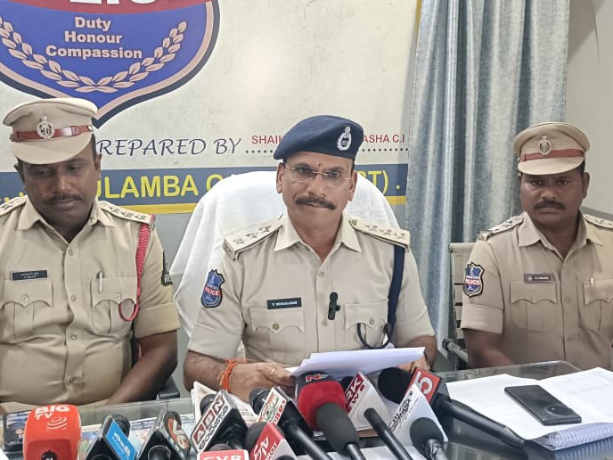 అన్నను తమ్ముడినే చంపేశాడు: DSP