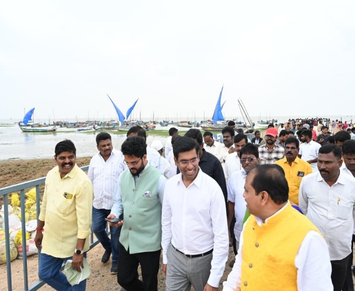 ఫ్లెమింగో ఫెస్టివల్.. వారికి బోటింగ్ ఫ్రీ.!