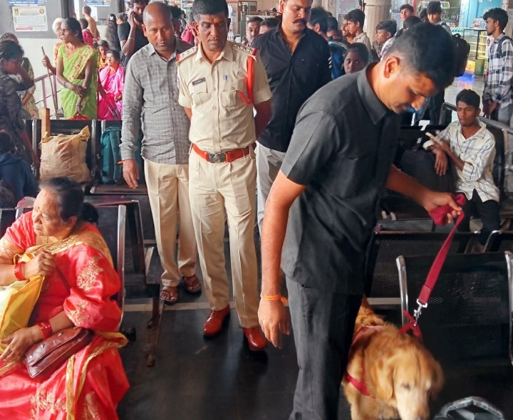 సంక్రాంతి వేళ బస్టాండ్‌లో ప్రత్యేక తనిఖీలు