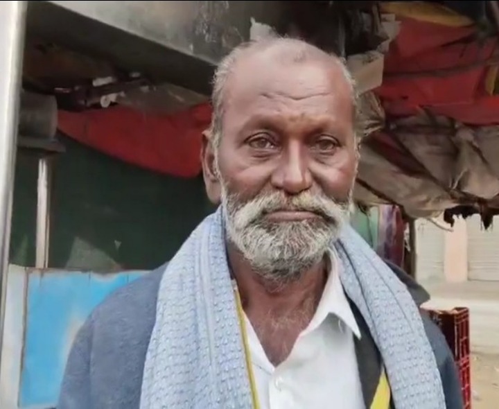 రైతును బెదిరించి నగదు ఎత్తుకెళ్లిన దుండగులు