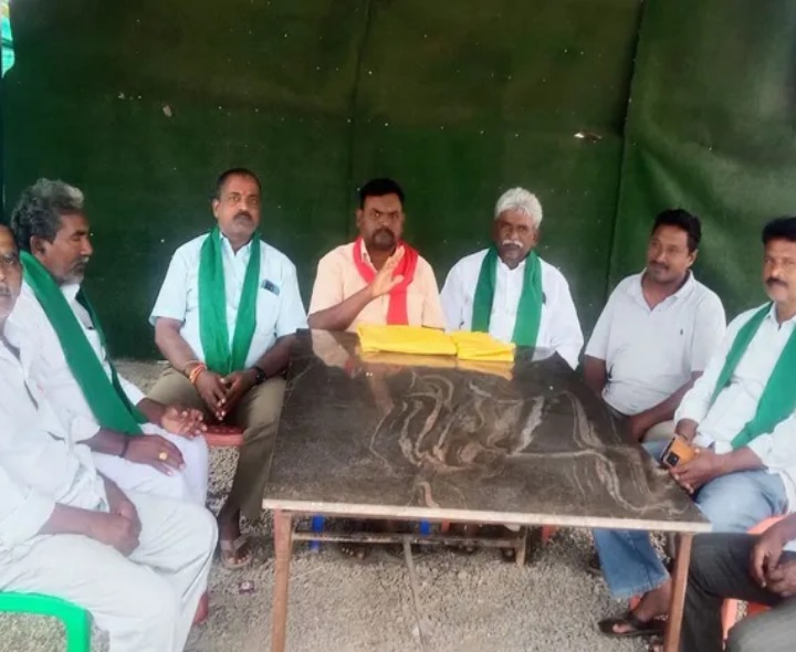 ‘విధుల పట్ల నిర్లక్ష్యం వహించే అధికారులపై చర్యలు తీసుకోవాలి’