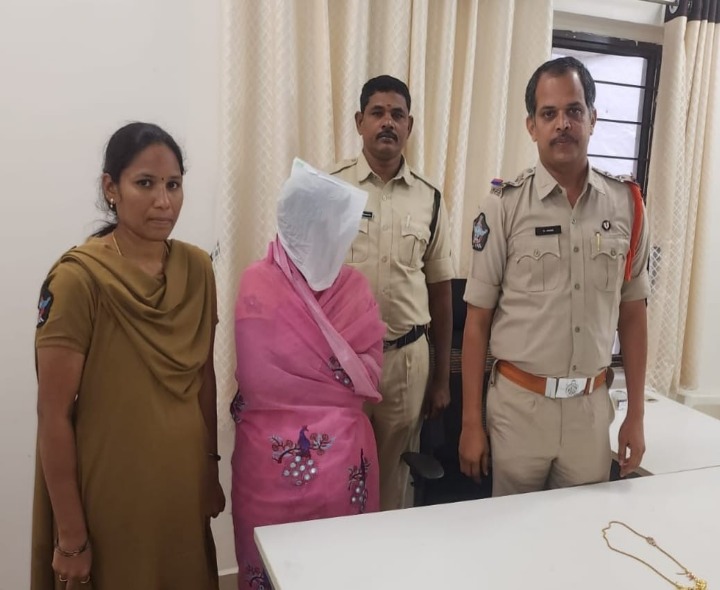 మత్తు మందు ఇచ్చి బంగారు తాళిబొట్టు చోరీ.. మహిళ అరెస్ట్