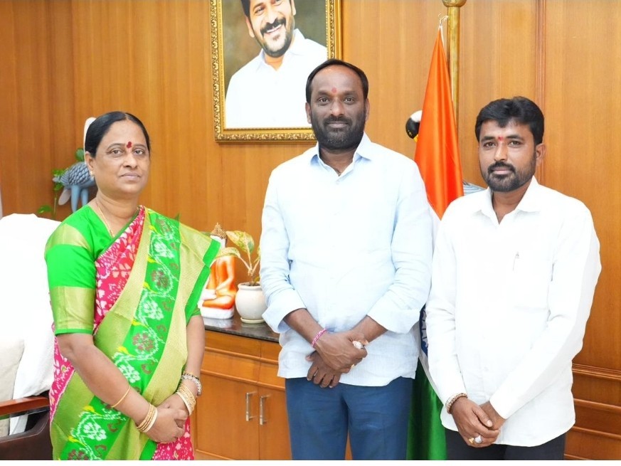 గ్రామాభివృద్ధికి సహకరించాలని సర్పంచ్‌ల వినతి