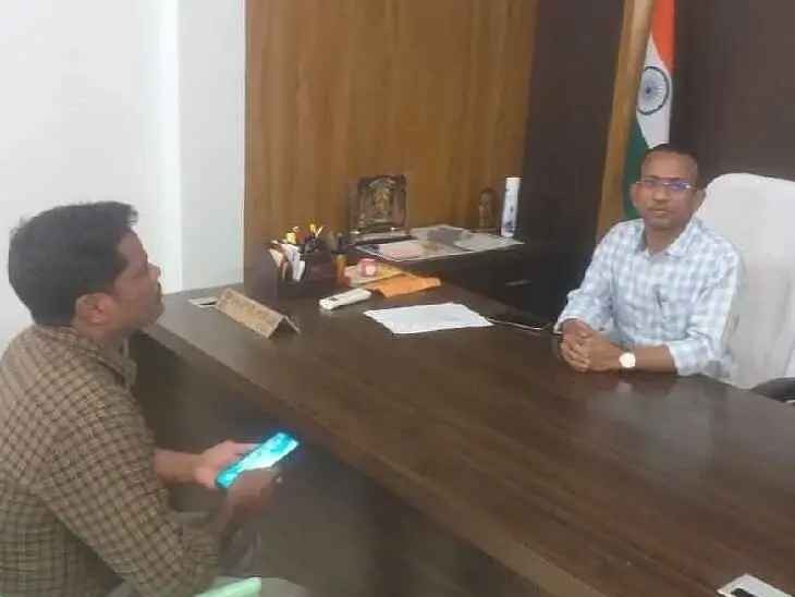 ఇంఛార్జ్ సబ్ కలెక్టర్‌గా దిలీప్ చక్రవర్తి