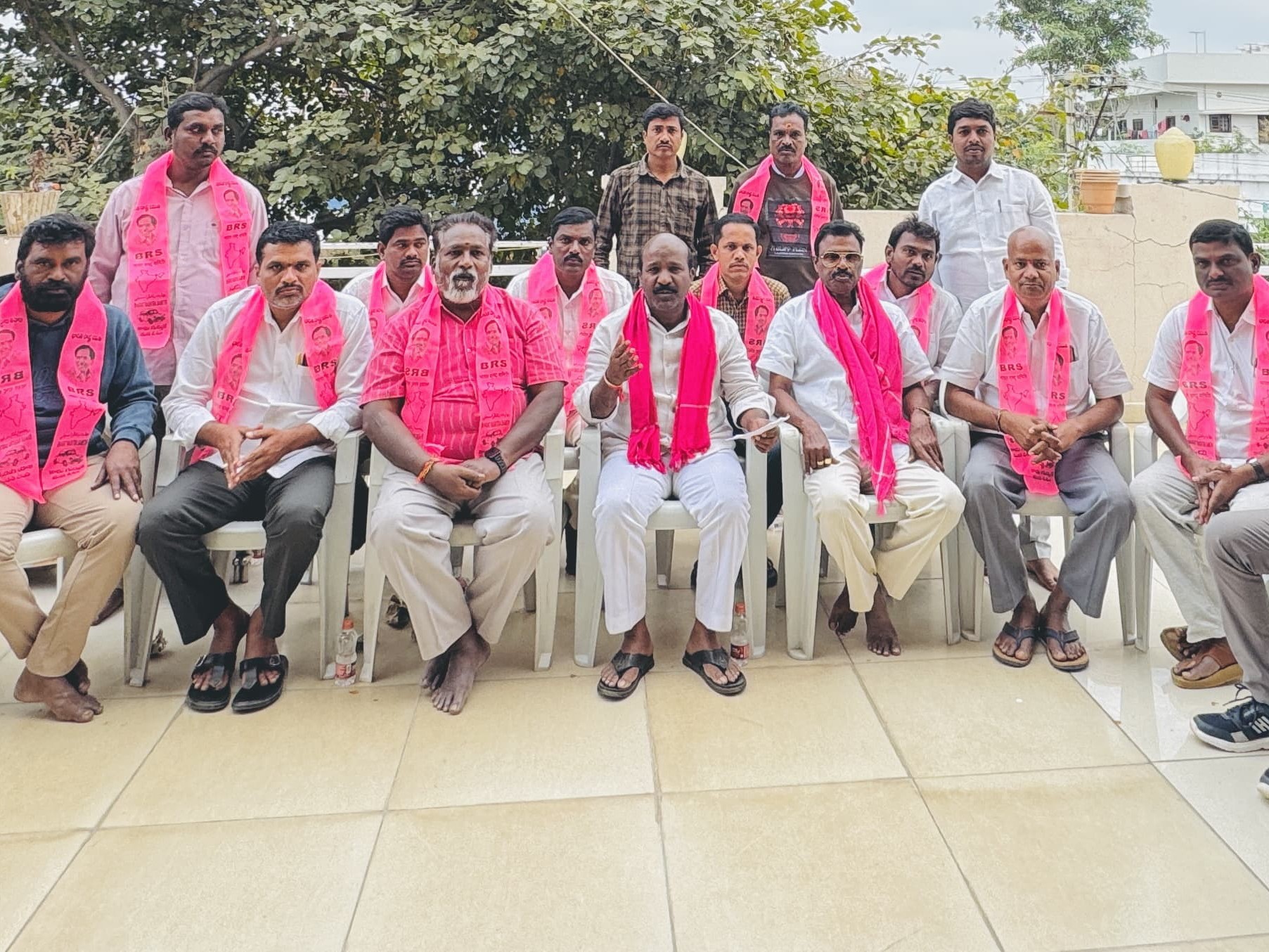 చిట్యాలలో శంకుస్థాపనలతో హడావిడి: మాజీ ఎమ్మెల్యే