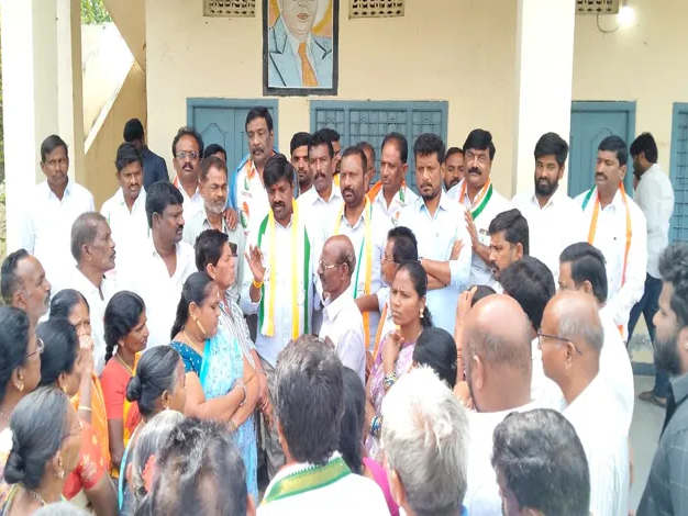 కాంగ్రెస్ పార్టీతోనే మున్సిపాలిటీ అభివృద్ధి సాధ్యం: ఎమ్మెల్యే