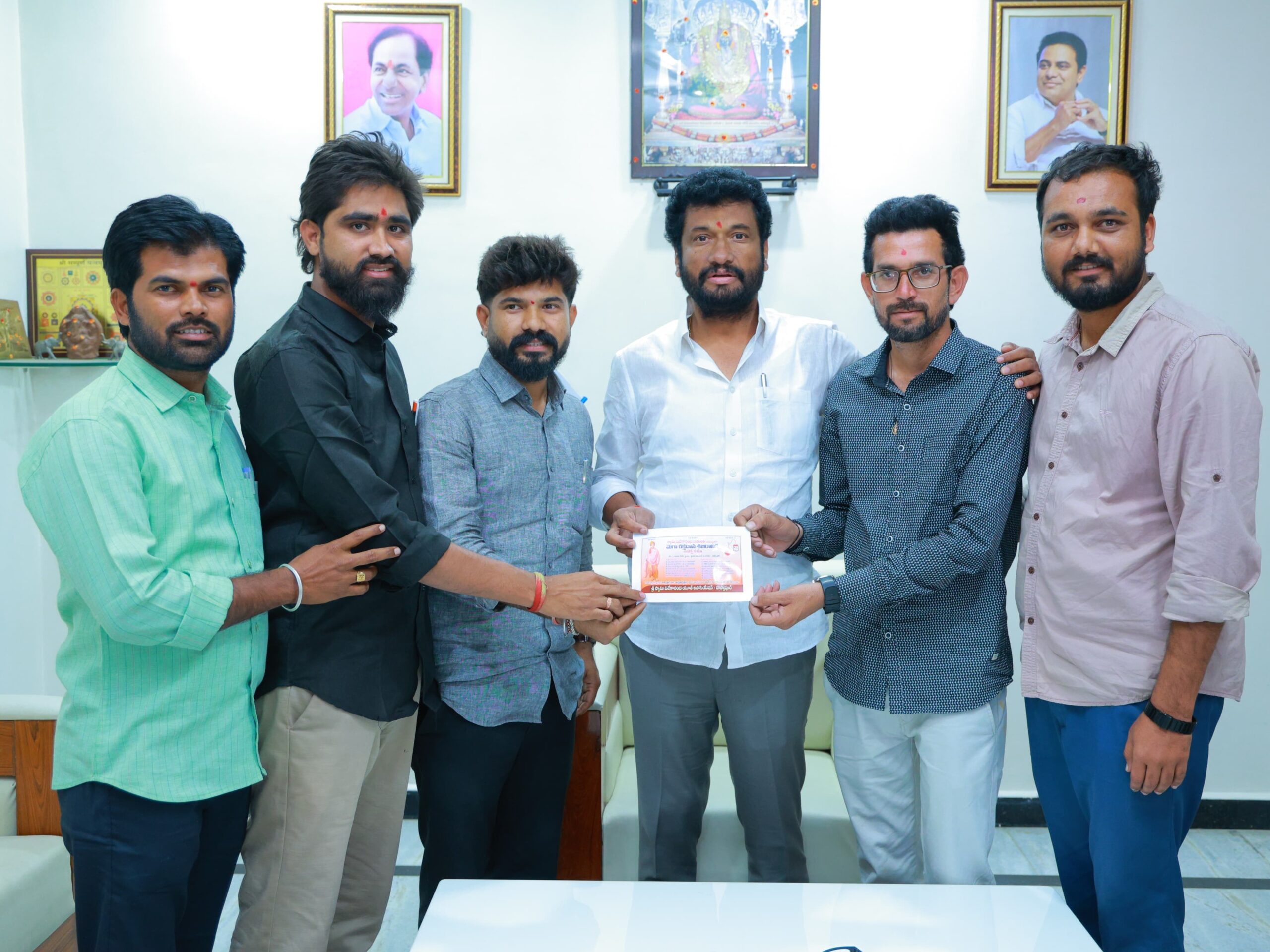 ‘మెగా రక్తశిబిరానికి రావాలని ఎమ్మెల్యేకు ఆహ్వానం’