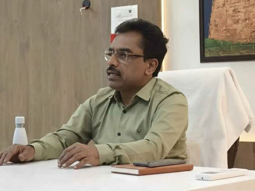 ‘పిచ్చి మొక్కల తొలగింపును వేగవంతం చేయాలి’