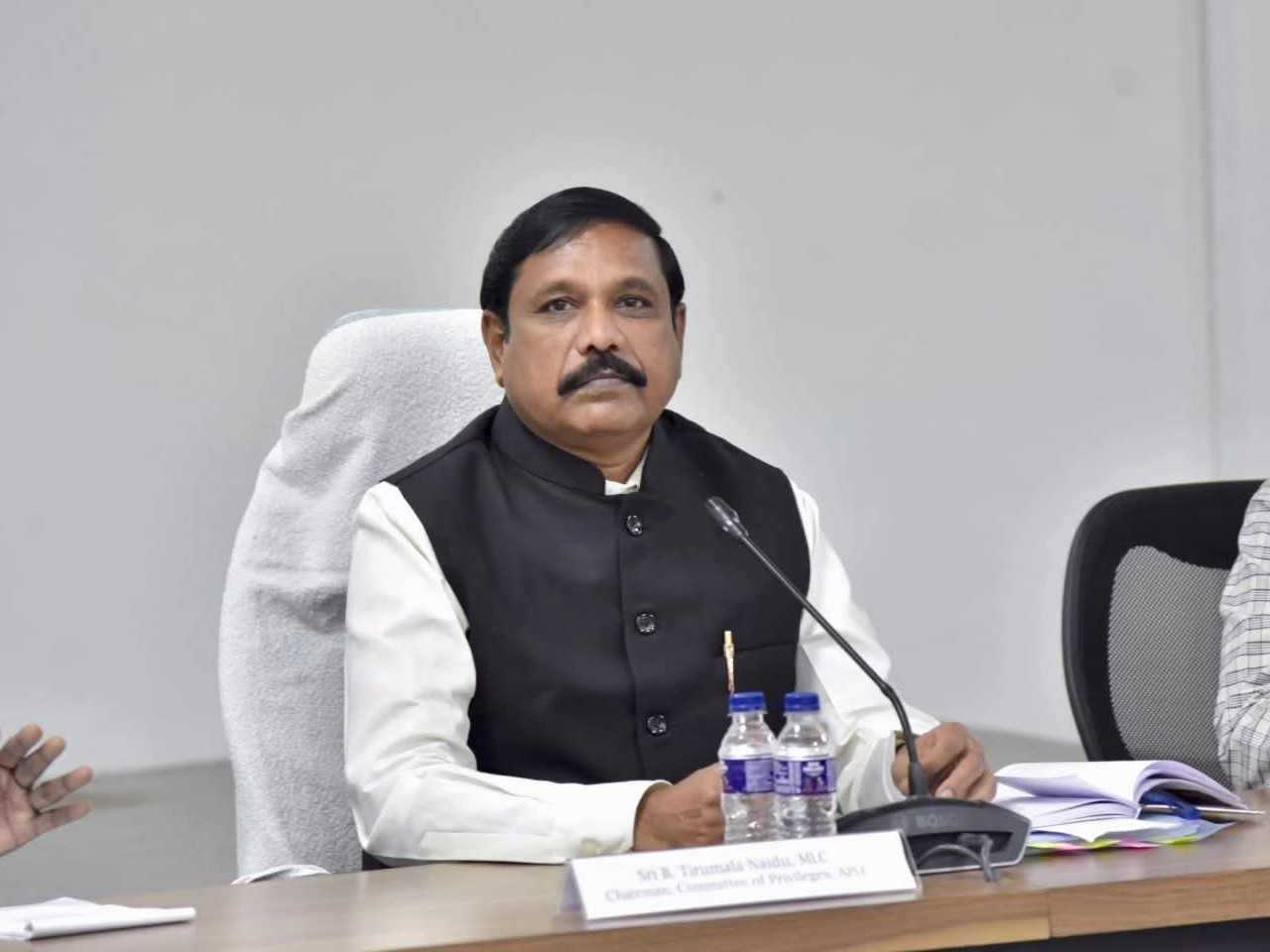 ప్రజల సొమ్ము దుర్వినియోగం చేశారు: ఎమ్మెల్సీ