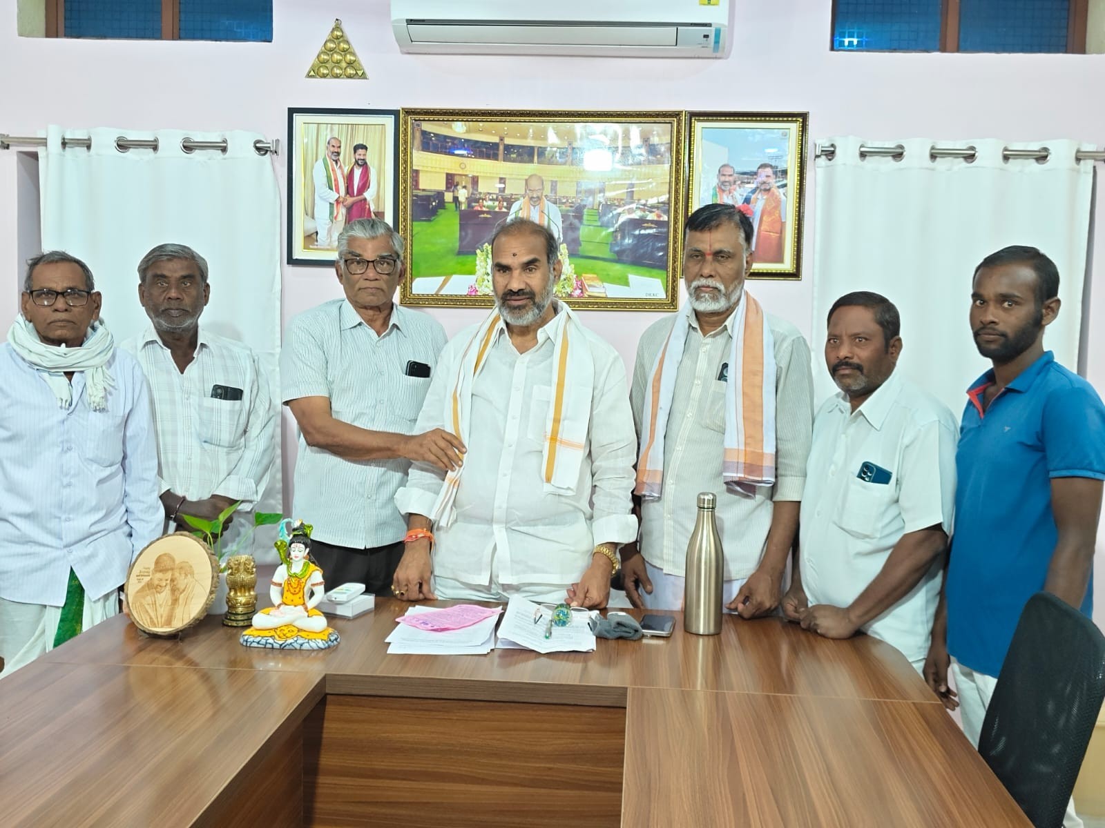 గోదారంగనాథుల కల్యాణానికి ఎమ్మెల్యేకు ఆహ్వానం