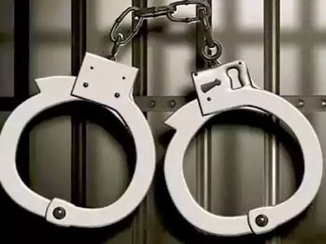 స్మగర్లతో హెడ్ కానిస్టేబుల్ దోస్తీ