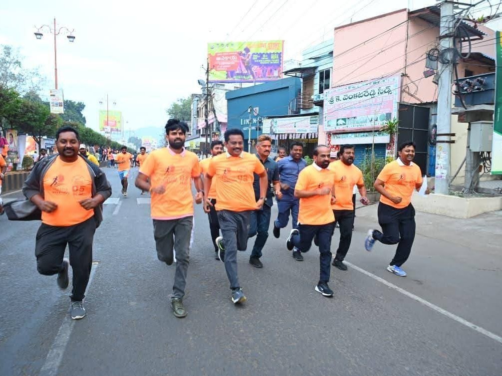 వివేకానంద జయంతి మారథాన్‌లో మంత్రి