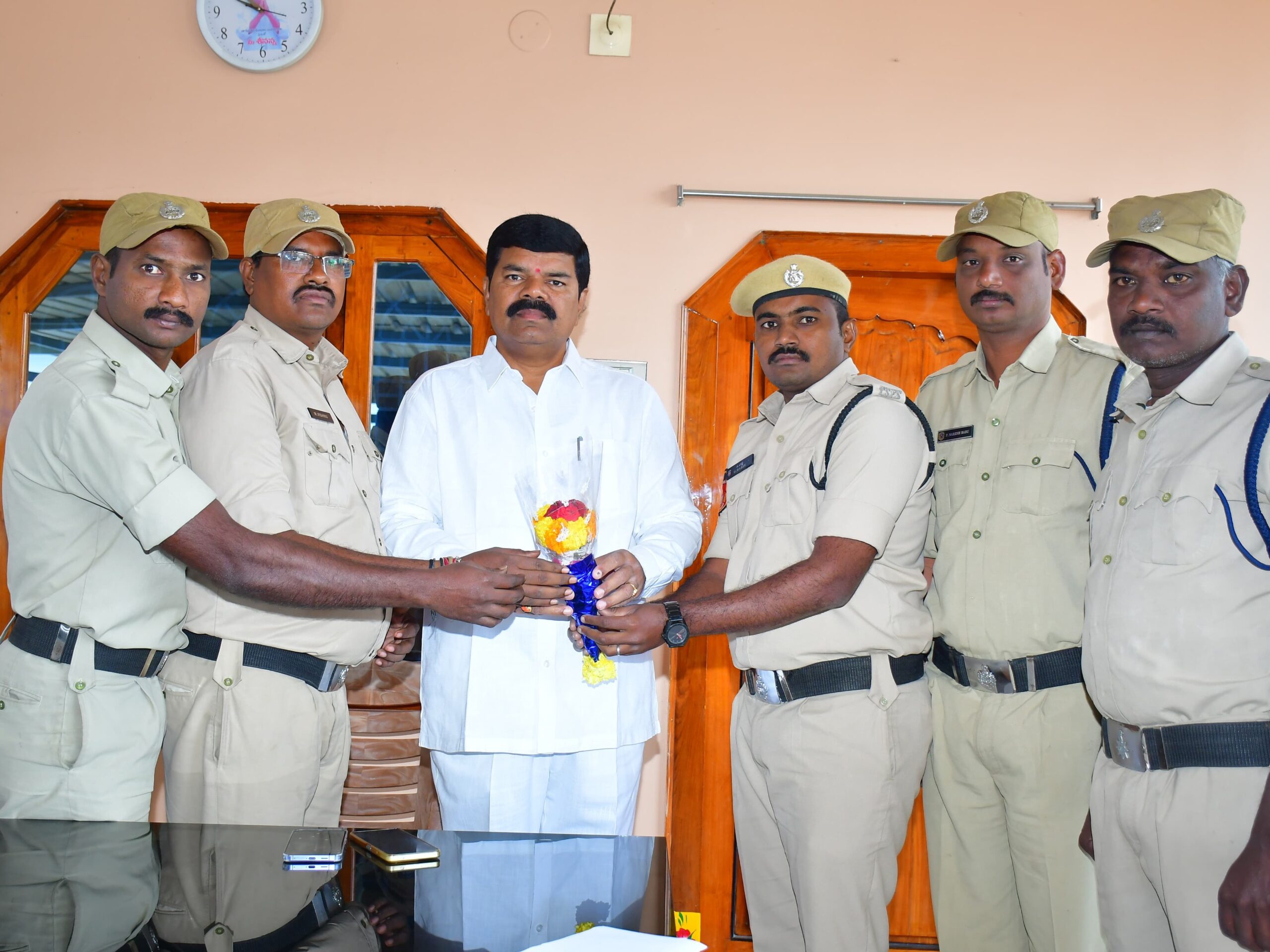 ఫైర్ సిబ్బంది సేవలు భేష్: ఎమ్మెల్యే పాయం