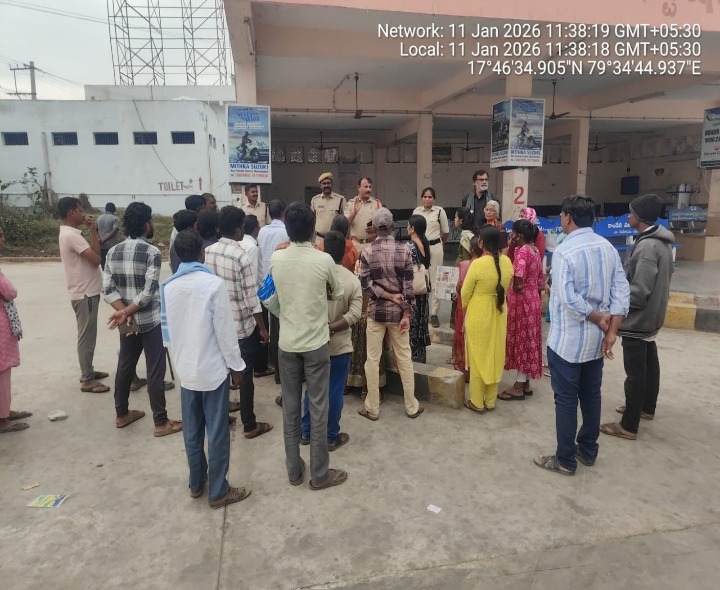 వర్ధన్నపేటలో సైబర్ నేరాలపై అవగాహన కార్యక్రమం