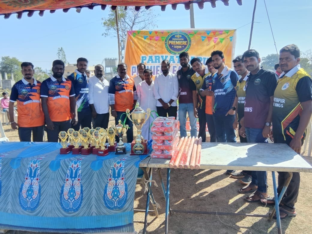 ఘనంగా ప్రారంభమైన క్రికెట్ పోటీలు