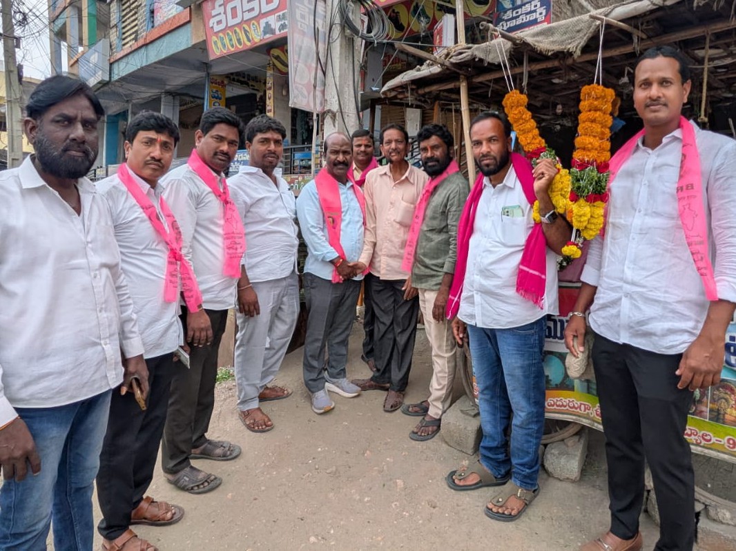 మున్సిపల్ ఎన్నికల్లో కాంగ్రెస్‌కు  బుద్ధి చెప్పాలి: మాజీ ఎమ్మెల్యే