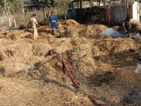 షార్ట్ సర్క్యూట్‌తో వరిగడ్డి వాము దగ్ధం