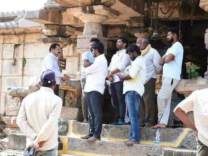 శివాలయాన్ని సందర్శించిన పురావస్తుశాఖ అధికారులు