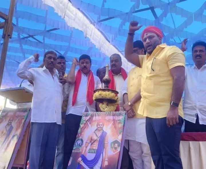 ఓబన్నకు నివాళులు అర్పించిన ఎమ్మెల్సీ