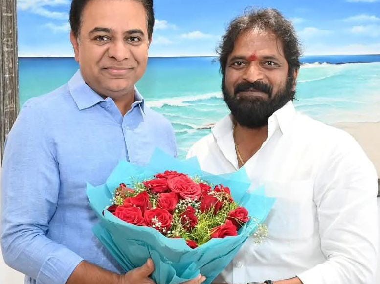 కేటీఆర్‌ను కలిసిన మాజీ మంత్రి