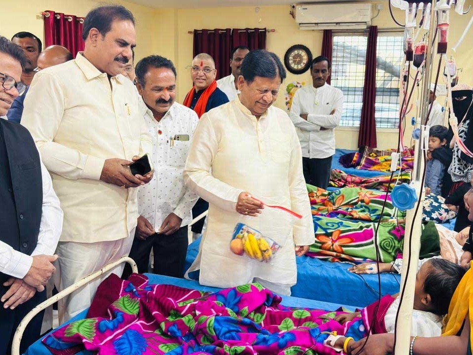 బ్లడ్​బ్యాంక్​లో కోల్డ్​ స్టోరేజ్​ను​ ప్రారంభించిన ఎమ్మెల్యే