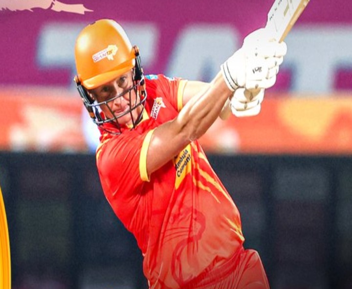 విధ్వంసం.. 4, 4, 6, 6, 6, 6