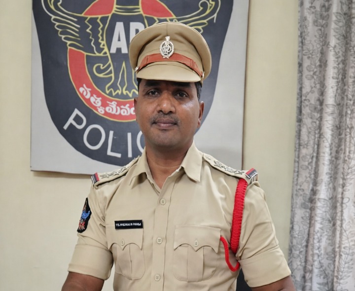 కోడిపందేలు, జూదం ఆడితే జైలుకే: సీఐ వార్నింగ్