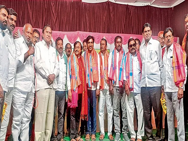 రెండు రాష్ట్రాలకు వారధిగా పెరిక భవన్: ముత్తినేని వీరయ్య