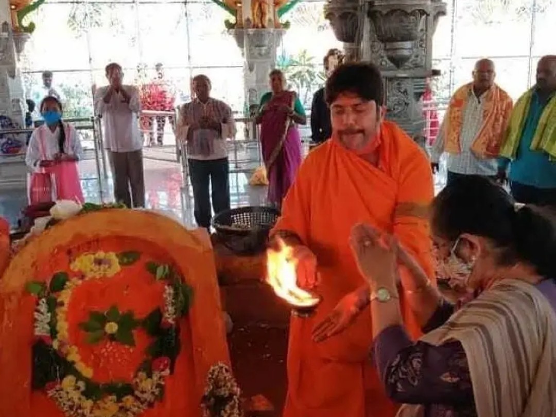 చాకరిమెట్ల హనుమాన్ ఆలయంలో విశేష పూజలు