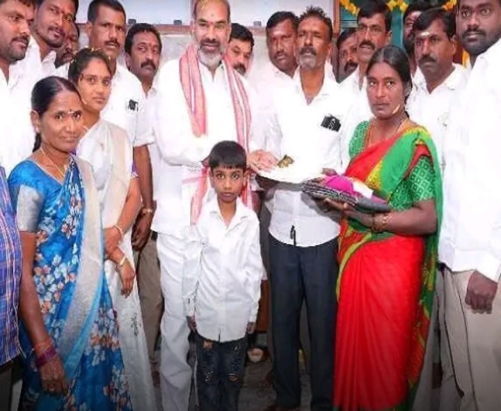 ప్రతి నిరుపేదకు ఇందిరమ్మ ఇళ్లు: MLA