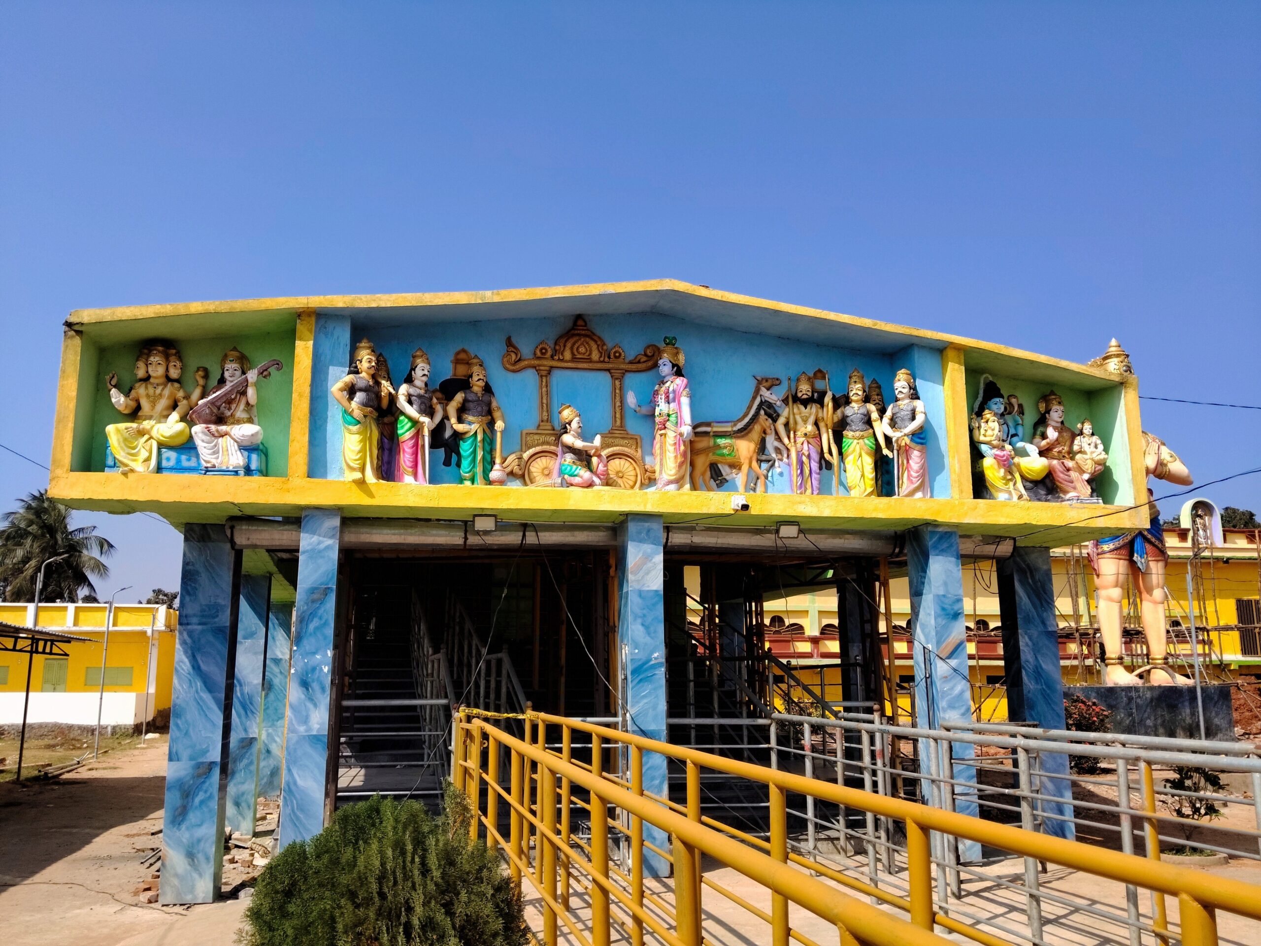 శ్రీ వెంకటేశ్వర స్వామి ఆలయంలో భారీ చోరీ