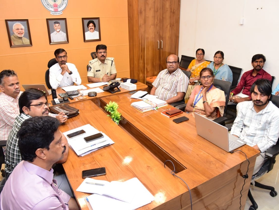 సీఎం వీడియో కాన్ఫరెన్స్ సమీక్ష సమావేశం