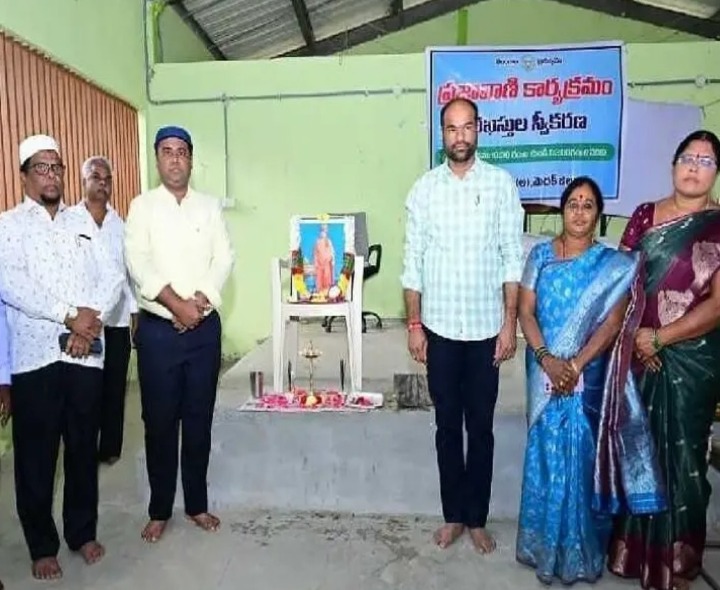 వివేకానంద స్ఫూర్తితో యువత ముందుకు సాగాలి: కలెక్టర్