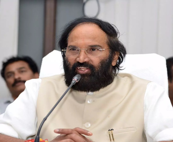 ఏపీ సర్కార్ అనేక ఉల్లంఘనలు: మంత్రి ఉత్తమ్