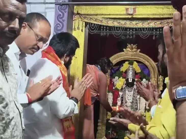 వెంకన్న సేవలో ఎమ్మెల్యే రోహిత్ రావు