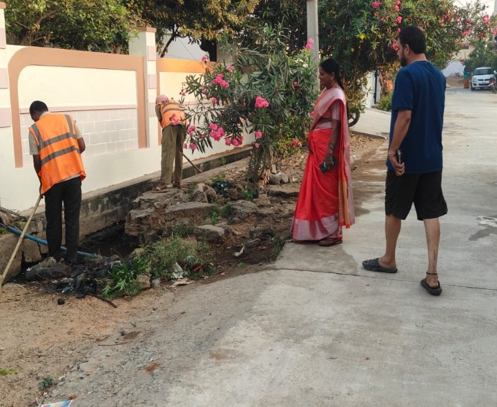 ‘చెత్తను మున్సిపల్ వాహనాలకు అందించాలి’