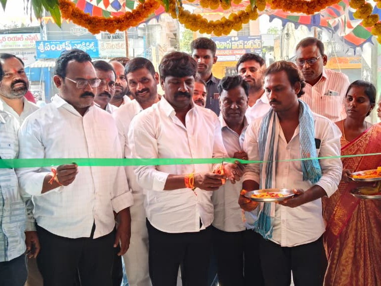 వినియోగదారుల విశ్వాసాన్ని పొందాలి: ఎమ్మెల్యే