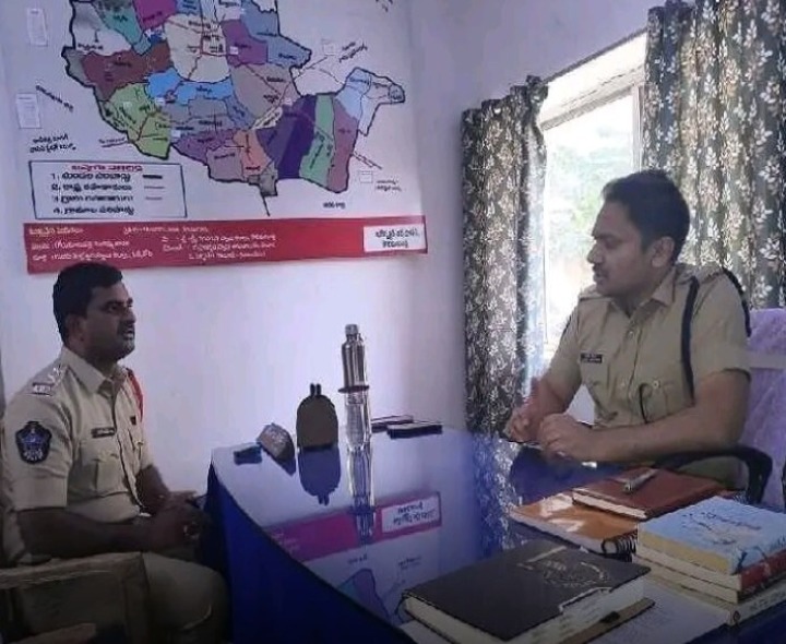కొలిమిగుండ్ల పోలీస్ స్టేషన్‌ను తనిఖీ చేసిన ఎస్పీ