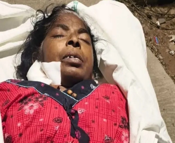 పాముకాటుతో మహిళ మృతి