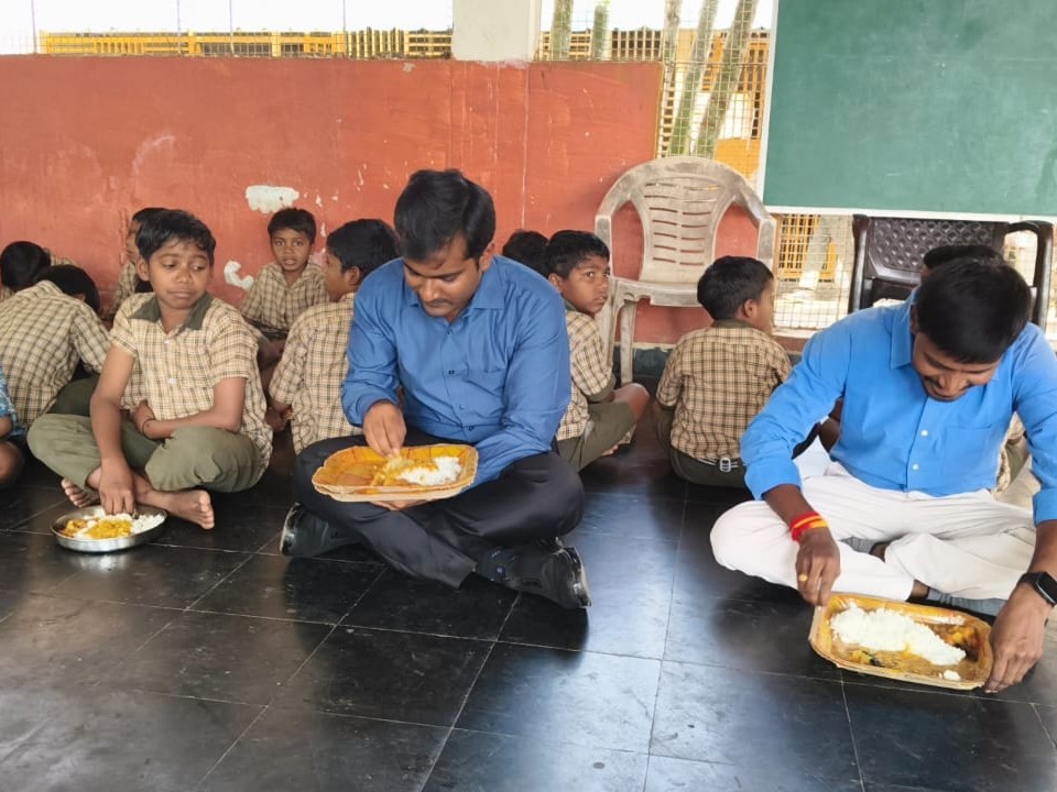 ‘ఉపాధ్యాయులు ప్రత్యేక శ్రద్ధ చూపాలి’