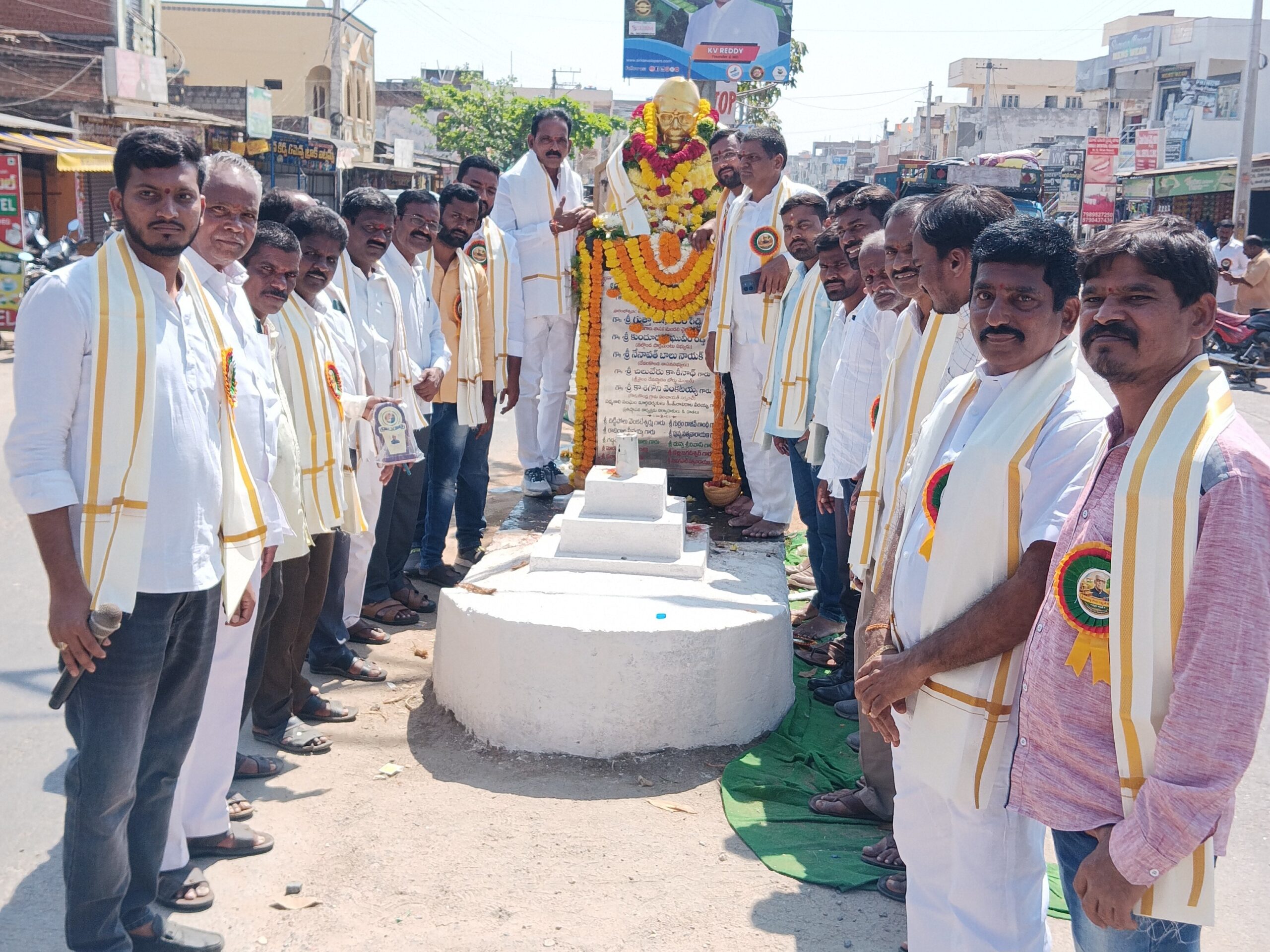 కొండ లక్ష్మణ్ బాబూజీ విగ్రహ ఆవిష్కరణ