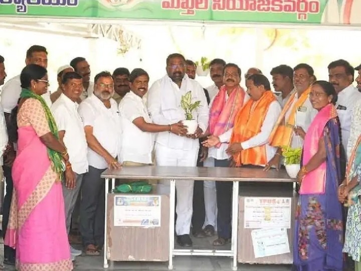 మంత్రిని కలిసిన టీఎన్జీవో కార్యవర్గం