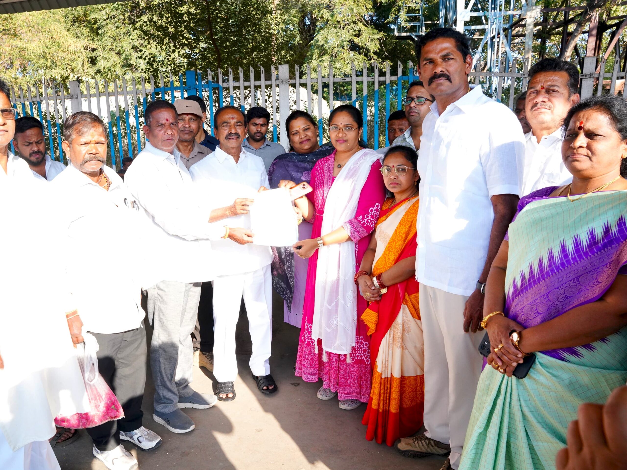 బొల్లారం రైల్వే స్టేషన్‌ను సందర్శించిన ఎంపీ