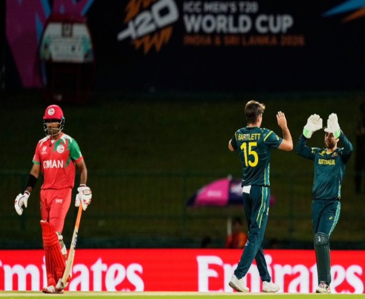 చెలరేగిన ఆసీస్ బౌలర్లు.. ఒమన్ ఆలౌట్