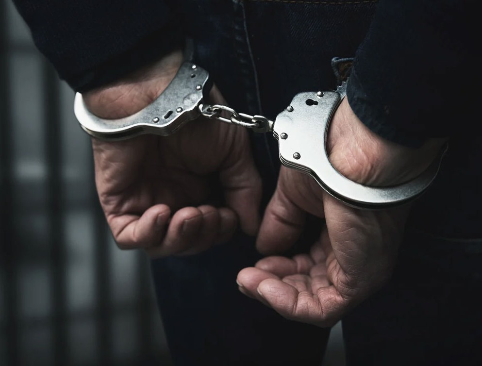 గంజాయితో పట్టుబడిన 11 మంది అరెస్టు