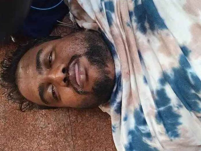 రైల్లోంచి కిందపడి విద్యార్థి మృతి